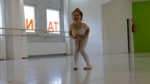 Read more about the article Neuer Kurs: Eltern-Kind-Ballett